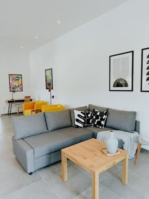 Apartment 100 Qm Im Weindorf - Balkon/Garage Aspisheim Exteriör bild